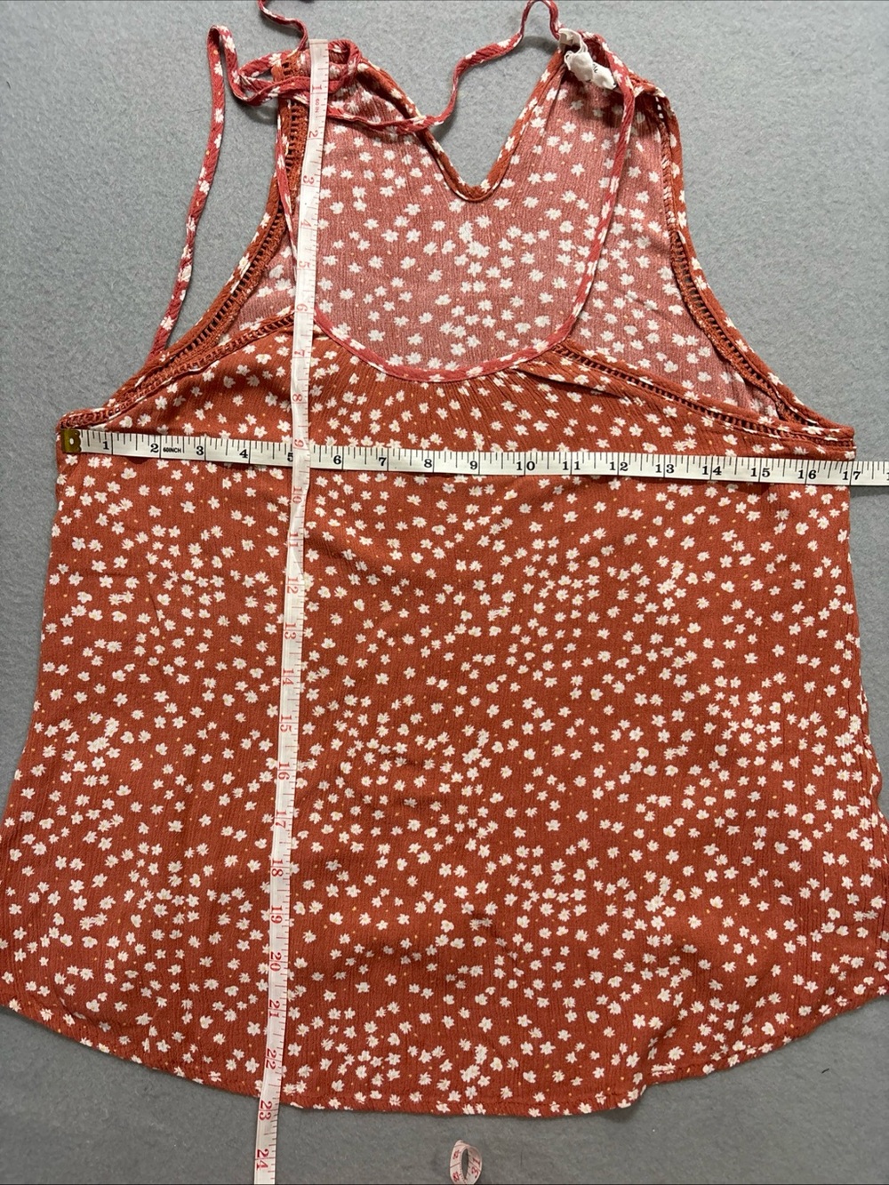 Hippie Rose pink coral floral tank top Size M with tie neck detail - Picture 5 of 6